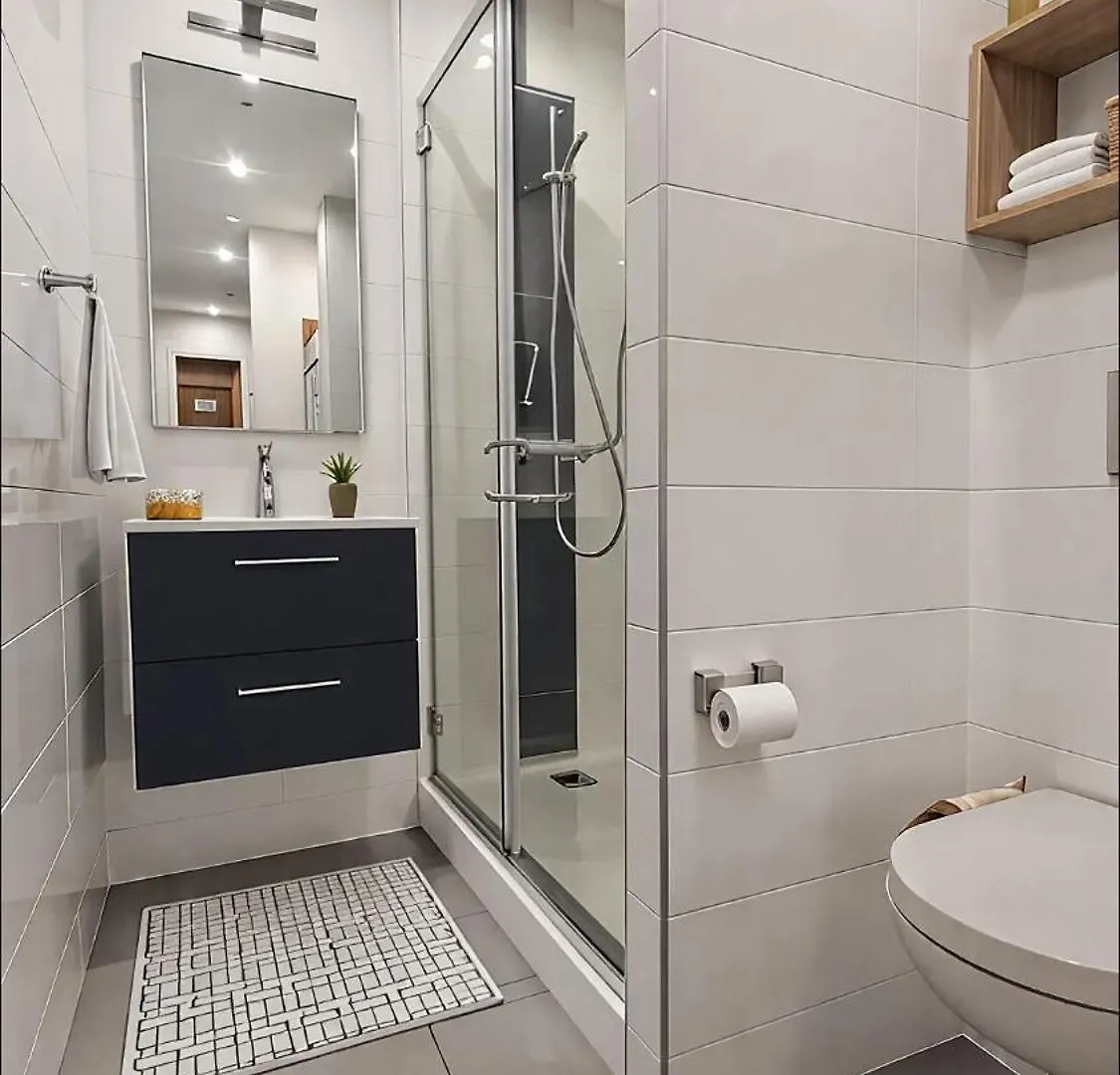 Beach & Palais - 2 Min Away, Balcony Cannes Apartment
